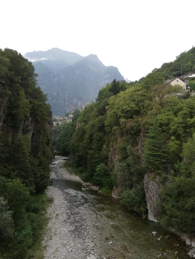 La Casetta Del Ponte Crevoladossola Bagian luar foto